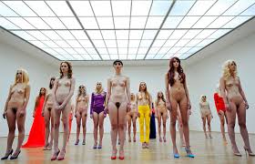 Vanessa Beecroft Frankfurt installation | Erotic Supermodels