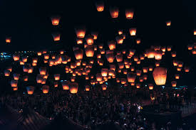 Falling on the 15th day of the first lunar month, lantern festival is the first significant feast after chinese new year, so called because the most important activity during the night of the event is watching various wonderful chinese lanterns. 5 Winter And Spring Lantern And Light Festivals Around The World