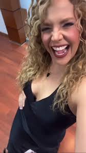 SOLTERA SÍ, SOLA JAMÁS: La noche de amor de Elaiza Gil