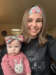 Any girlies that do Easter mini sessions☺️