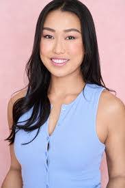 Heidi Li's Instagram, Twitter & Facebook