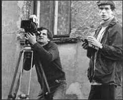Karierę rozpoczął od krótkich filmów dokumentalnych. Sladami Krzysztofa Kieslowskiego Gazeta Uniwersytecka Us