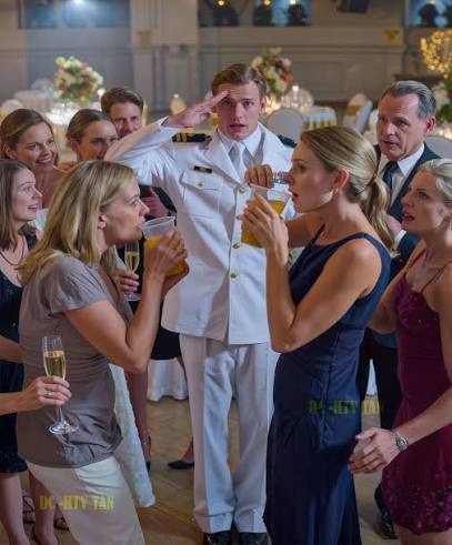 THIS IS OUR FAMILY'S BIGGEST EMBARRASSMENT," MY MOM SAID AS SHE INTRODUCED ΜΕ ΤΟ MY SISTER'S FIANCÉ-A SEAL COMMANDER. THEY ALL CHUCKLED. HE SHOOK MY HAND... THEN PAUSED. HIS EYES SNAPPED OPEN.