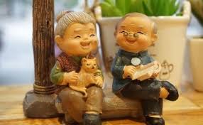 El día del abuelo o día de los abuelos es un día conmemorativo dedicado a los abuelos dentro de la familia, que complementa al día de la madre y al día del padre.esta jornada se celebra solo en algunos países, con diferencias en la denominación, motivación y fecha. Memes Del Dia Del Abuelo Endulzan Las Redes Sociales