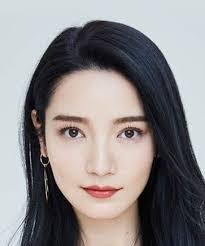 Daisy Dai's Instagram, Twitter & Facebook