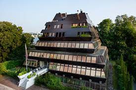 Zillow has 19 homes for sale in 89510 matching pyramid lake. Zurich Seefeld Die Klinik Direkt Am See Klinik Pyramide