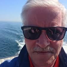 Puis-je prendre une photo de la lune ? La Tour de Pise : "Oui désolé"