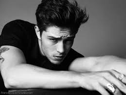 ELLA ES MÍA © [E.E.M.1.]