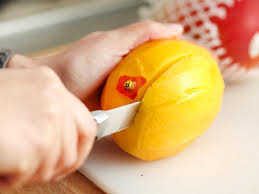 Zusammenfassung sie können versuchen, mango wie einen apfel zu essen, in die frucht zu beißen, ohne die schale zu entfernen. Mango Schneiden So Einfach Geht S Lecker