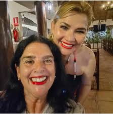 Jeanine Añez Chavez added a new photo.