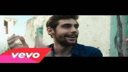 From the east to the west. Alvaro Soler El Mismo Sol Spanish Videos Yabla Spanish
