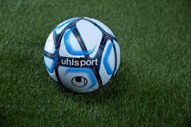 100% des matchs de la ligue 1 uber eats sous forme d'extraits et clips vidéo. Uhlsport Presente Les Ballons 2020 2021 De La Ligue 1 Et De La Ligue 2