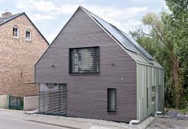 Wohnhaus Mit Buro In Wachtberg Villip Geneigtes Dach Wohnen Baunetzwissen De Wohnhaus Anbau Haus Wohnarchitektur