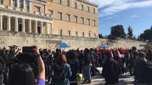 Οι ομάδες συμμετοχικής δράσης των σχολείων που συμμετέχουν στην εφετινή βουλή των εφήβων προβληματίστηκαν, μελέτησαν και ερεύνησαν θέματα σχετικά με το . Epeisodia E3w Apo Th Boylh Youtube