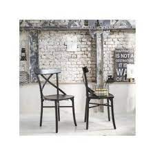 Elle peut se placer dans une salle à manger, un patio ou une terrasse et permet de retrouver l'ambiance conviviale des anciennes brasseries. Lot De 2 Chaises Bistrot En Bois D Acajou Vente De Tous Les Fauteuils Conforama