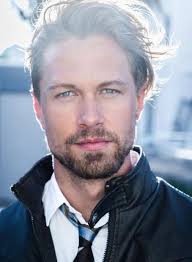 Review: Bill Barrett is the 'best-kept secret' of 'The Oval'