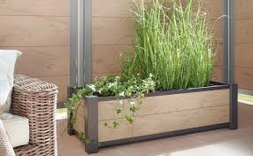 Dieser pflanzkasten mit rankgitter hat eine besonders ansprechende optik. Pflanzkasten Und Hochbeete Holzland Dostler Holz Fur Bau Ausbau Und Garten