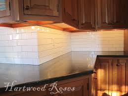 Hartwood Roses How To Install A Subway Tile Backsplash Step By Step Includes Directions For Inside Corners Ou Kitchen Plans Kitchen Projects Kitchen Tiles