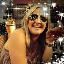 Foxes eating together or separately in US habitat?