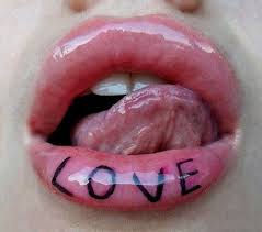 Lips Drawing Reference Aesthetic La Mente Mette I Limiti Il Cuore Li Spezza Lip Artwork Lip Art Lips Drawing lip artwork lip art lips drawing