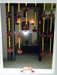 Besides, there are countless exciting and brilliant gift items for you to choose from.you can select from spiritual gifts, art and craft, kitchen appliances, home decoration items, silver gifts for housewarming ceremony, among others. Diwali Decoration Ideas At Home With Paper