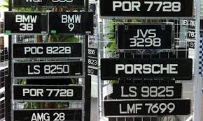 Saya bawa memo kelulusan itu ke kaunter pembayaran. Bidaan Nombor Plat Fa12 Makin Naik