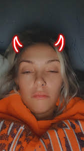 One year sober today and so grateful 🥳😀👏🏼