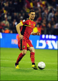 Het seizoen 2019/20 van het belgische eerste klasse b ging van start in augustus 2019 en eindigde in augustus 2020. Pin Van Sporza Op Thomas Vermaelen Voetbal Voetballers Sport