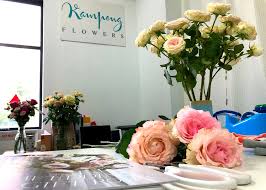 When wendy first started working for floristique boasting an enormous catalogue of fresh flowers, we are the top florist in singapore. Kampong Flowers Get Fresh Cut Roses Delivered To Your Home Honeycombers
