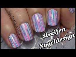 Den nagel mit dem bereitgestellten cleaner desinfizieren und entfettenjetzt darf der nagel nicht mehr mit bloßen fingern berührt werden. Einfaches Streifen Muster Nageldesign Kurze Nagel Mit Nagellack Lackieren Easy Nailart Short Nails Youtu Nageldesign Nagel Lackieren Muster Nagellack Ideen
