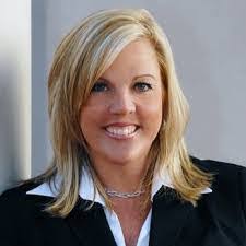 Lori Lamoreaux's Instagram, Twitter & Facebook