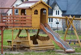 Check spelling or type a new query. Une Aire De Jeux Avec Balancoire Toboggan Et Cabane Gamm Vert