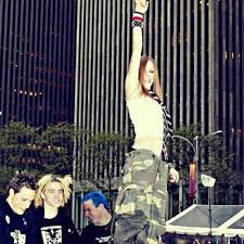 It was released on 4 june 2002 by arista records. Things I Ll Never Say Avril Lavigne Acustico 2002 By Claublanco