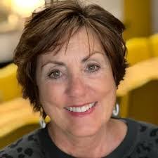 Desiree Roach's Instagram, Twitter & Facebook