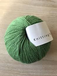 Oppskriftene er danske, men lett forståelige og godt forklarte. Ravelry Knitting For Olive Cotton Merino