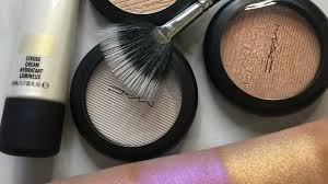 how to apply highlighter makeup mac