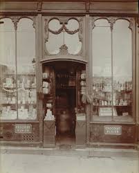 Vieille Boutique Louis Xv Quai Bourbon Paris C 1900 By Eugene Atget Paris Photo Paris Photographie