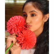 The flower that blooms in adversity is the most rare and beautiful one!🌹  Do you like flowers? . . . Captured by Aashka Patel Photography Mua/hair  @sachiandsaloni #ashnoorkaur #loveyourself #bestrong