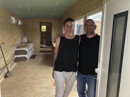 Die beliebtesten tiny house modelle im unabhängigen vergleich. Kleiner Wohnen Paar Aus Bad Segeberg Baut Sich Ein Tiny House