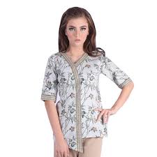 Kaos untuk para wanita remaja (cewek) warn kuning model terbaru yang hadir dengan desain super unik dan lucu. View Desain Baju Batik Wanita Lengan Panjang Remaja Pics Blog Garuda Cyber