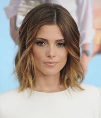 Questo articolo è in continuo aggiornamento, inseriremo tutti i tagli a caschetto della stagione estiva! Taglio Capelli Caschetto Lungo