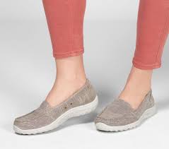 Stabilizing synthetic overlay at toe, instep, and heel. Shop The Relaxed Fit Reggae Fest Manzanita Skechers Skechers Relaxed Fit Skechers Women Skechers