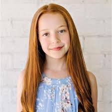 Phoebe Barnett's Instagram, Twitter & Facebook