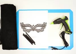 This is a beautiful mask you can cut with your cricut machine and. Easy Diy Lace Masquerade Mask From Hot Glue Happiness Is Homemade