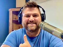 Martin Bourque, dit Marty B, apporte de « bonnes vibes » à CJSE