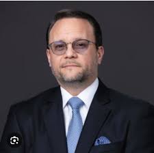 AL EX GERENTE DE LA ZONA LIBRE DE COLÓN, MANUEL GRIMALDO, NO LE QUEDARAN  GANAS DE REALIZAR OTRO SELFIE, TRAS ESTÁ TERRIBLE EXPERIENCIA, QUE LO DEJÓ  REGADO, PERO SANO Y SALVO. GRACIAS