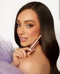 Rosy McMichael x Beauty Creations Rosy's Essentials Vol. 1: Brillo de  labios "Rosy's Gloss"