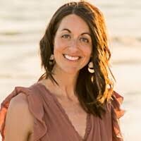 Keri Jacobson's Instagram, Twitter & Facebook