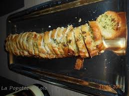 Baguette Aperitive Au Beurre D Ail Baguette Aperitive Recettes De Cuisine Idee Recette Apero Dinatoire