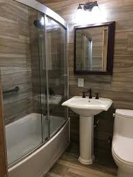 American Standard Ovation 5 Ft Right Drain Bathtub In Arctic White 2647 112 011 The Home Depot Bathroom Renovation Trends Bathroom Interior Bathroom Design